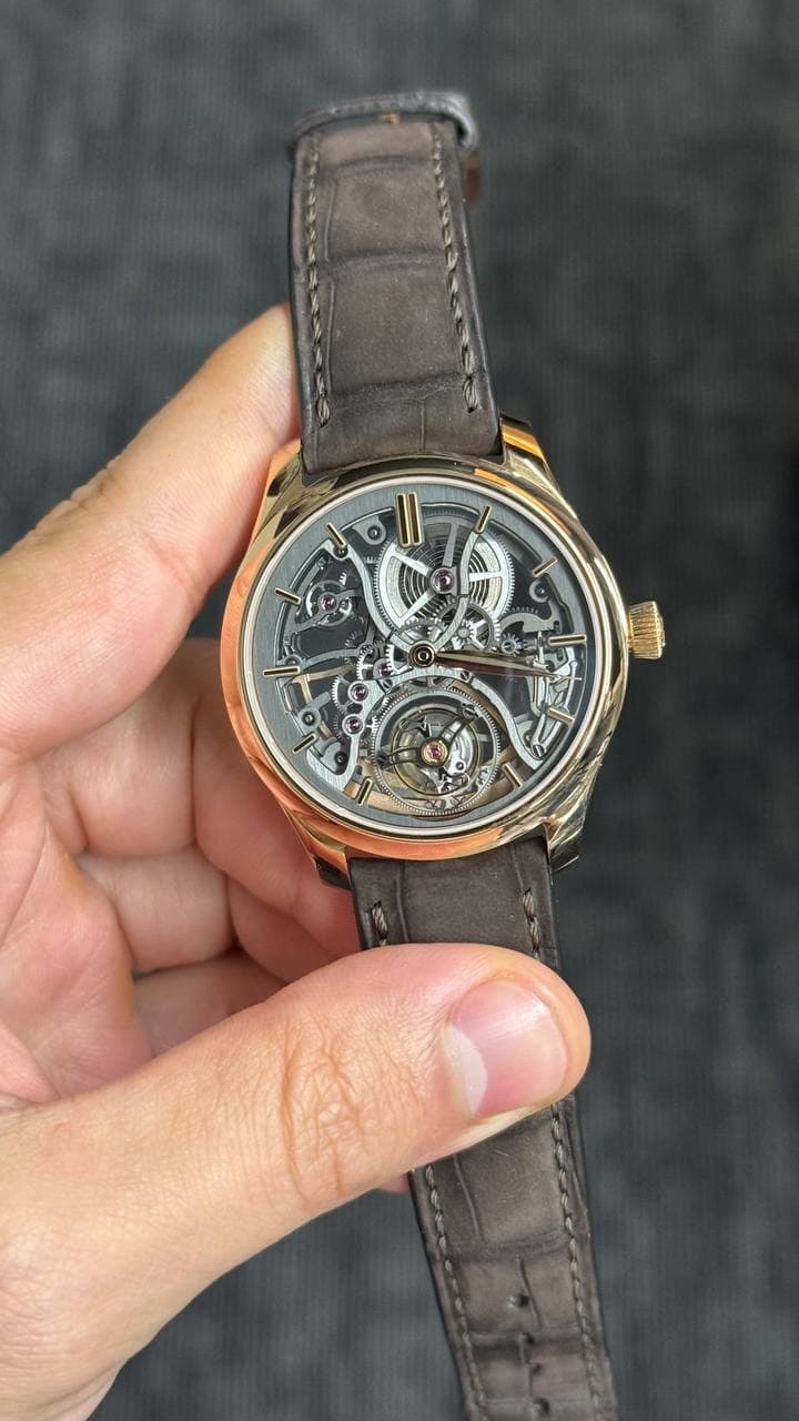 H. Moser & Cie. Endeavour Tourbillon Skeleton