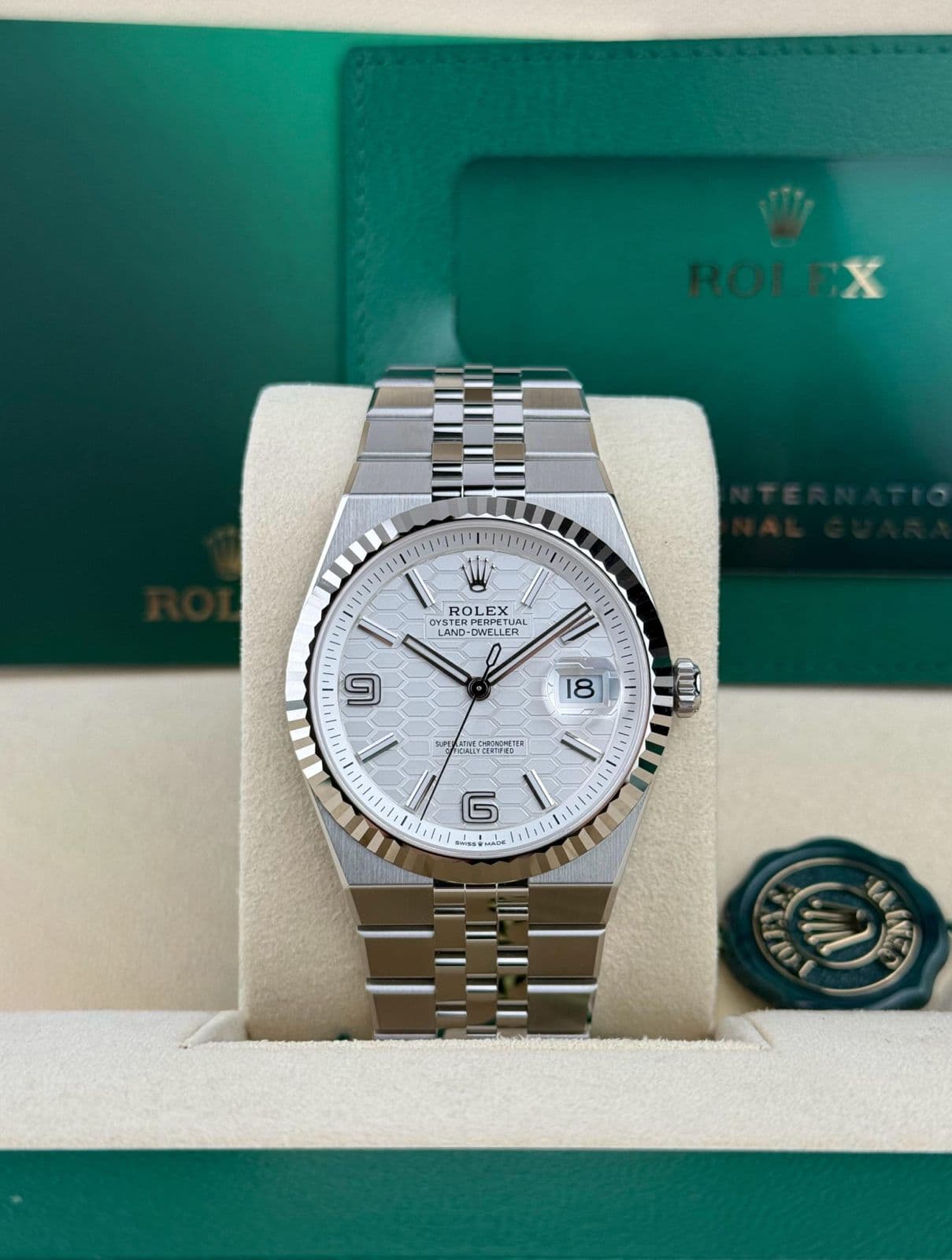 Rolex Land-Dweller 40