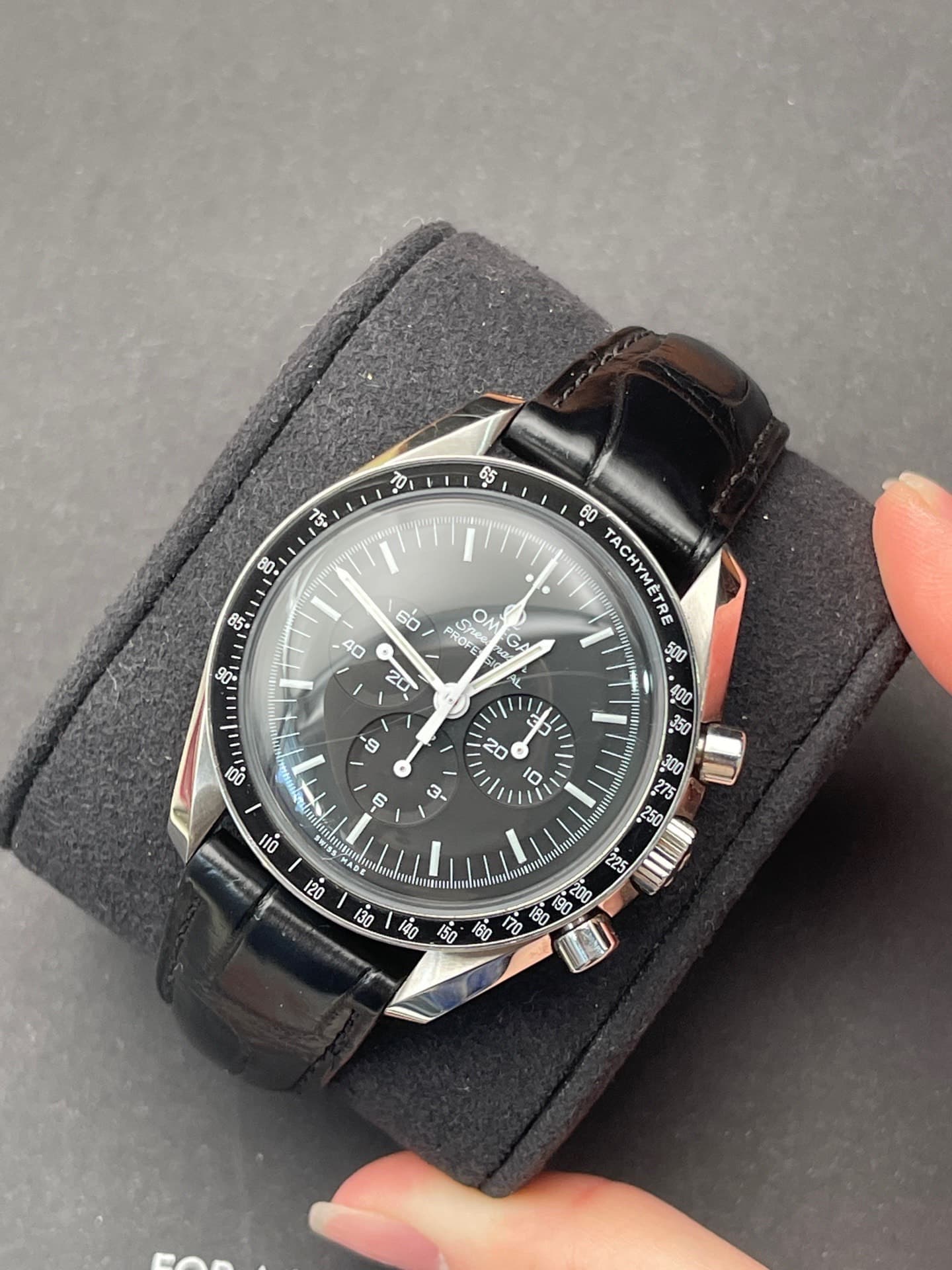 Omega Speedmaster Moonwatch Professional