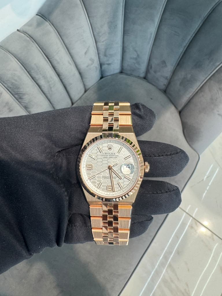 Rolex Land-Dweller 40