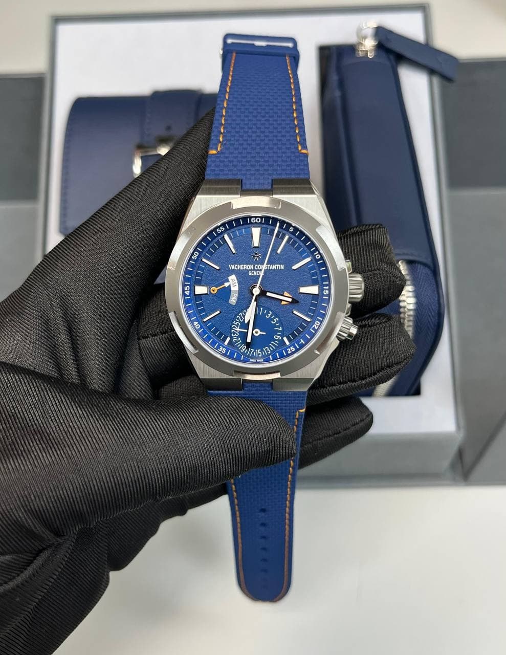 Vacheron Constantin Overseas Cardinal Points