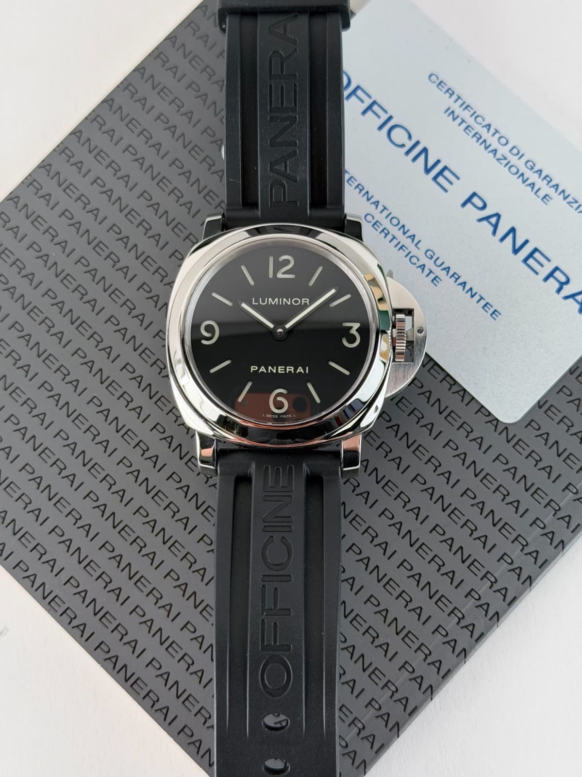 Panerai Luminor Base