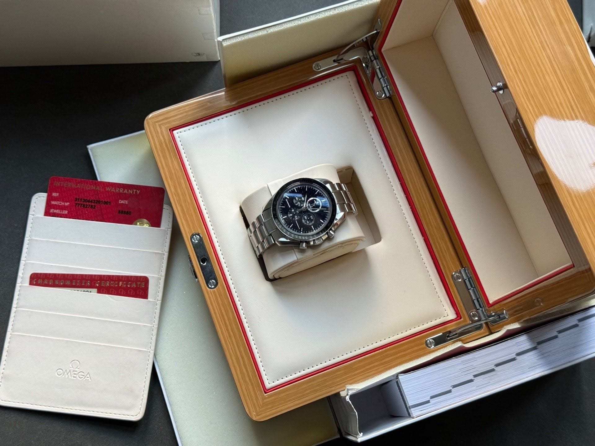 Omega Speedmaster Moonwatch