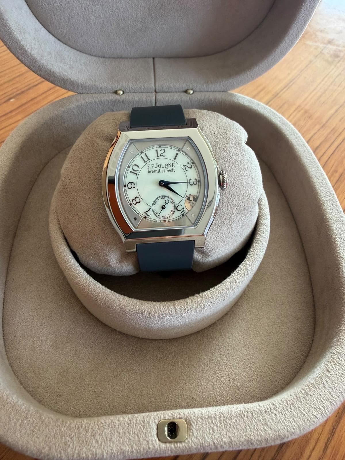 F.P. Journe Elegante 40
