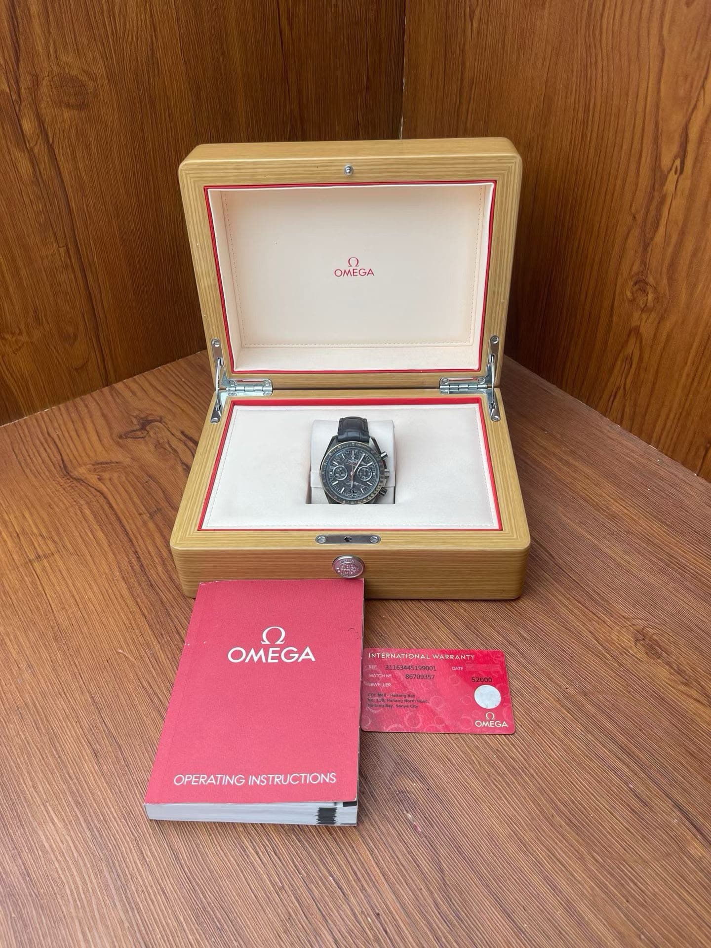 Omega Speedmaster Dark Side of the Moon