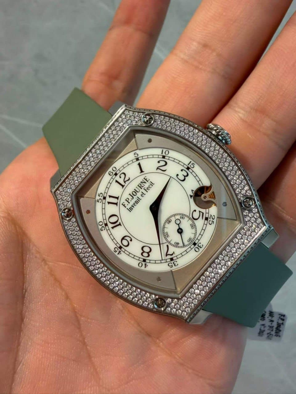 F.P. Journe Élégante Pavée