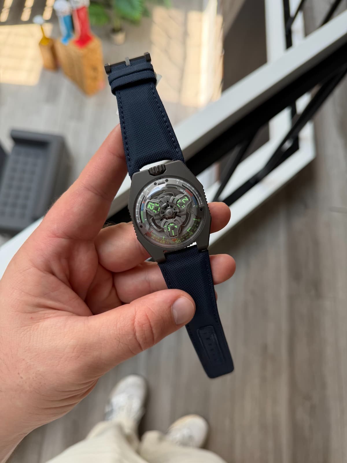 Urwerk UR-100V