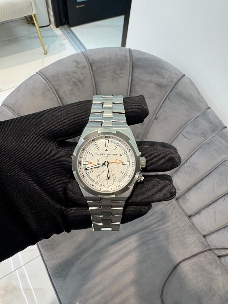 Vacheron Constantin Overseas Dual Time Cardinal Points
