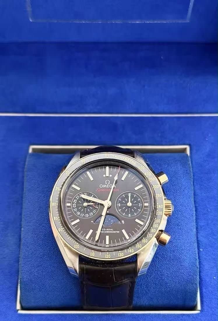 Omega Speedmaster Moonwatch Chronograph