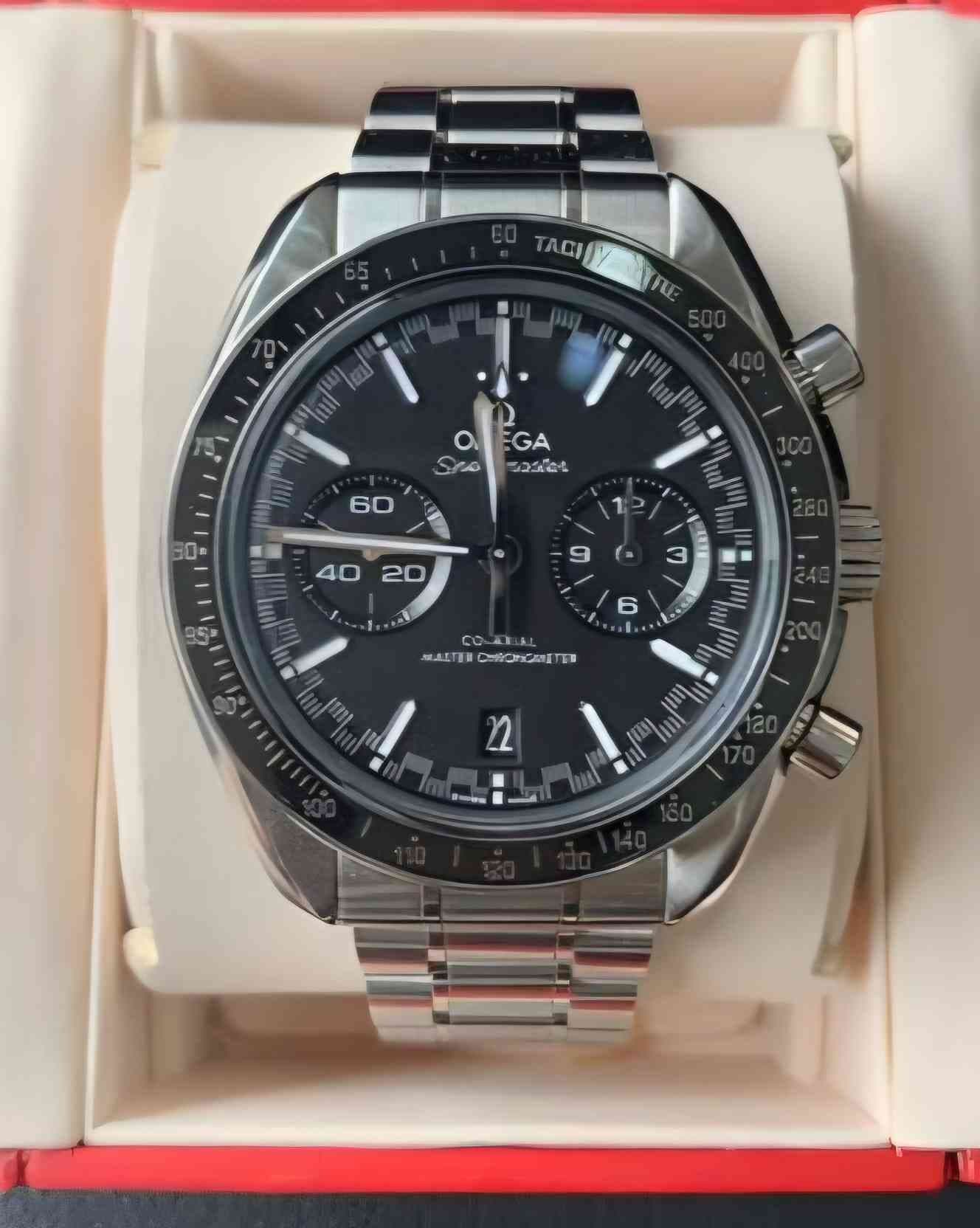 Omega Speedmaster Moonwatch Co-Axial Master Chronometer