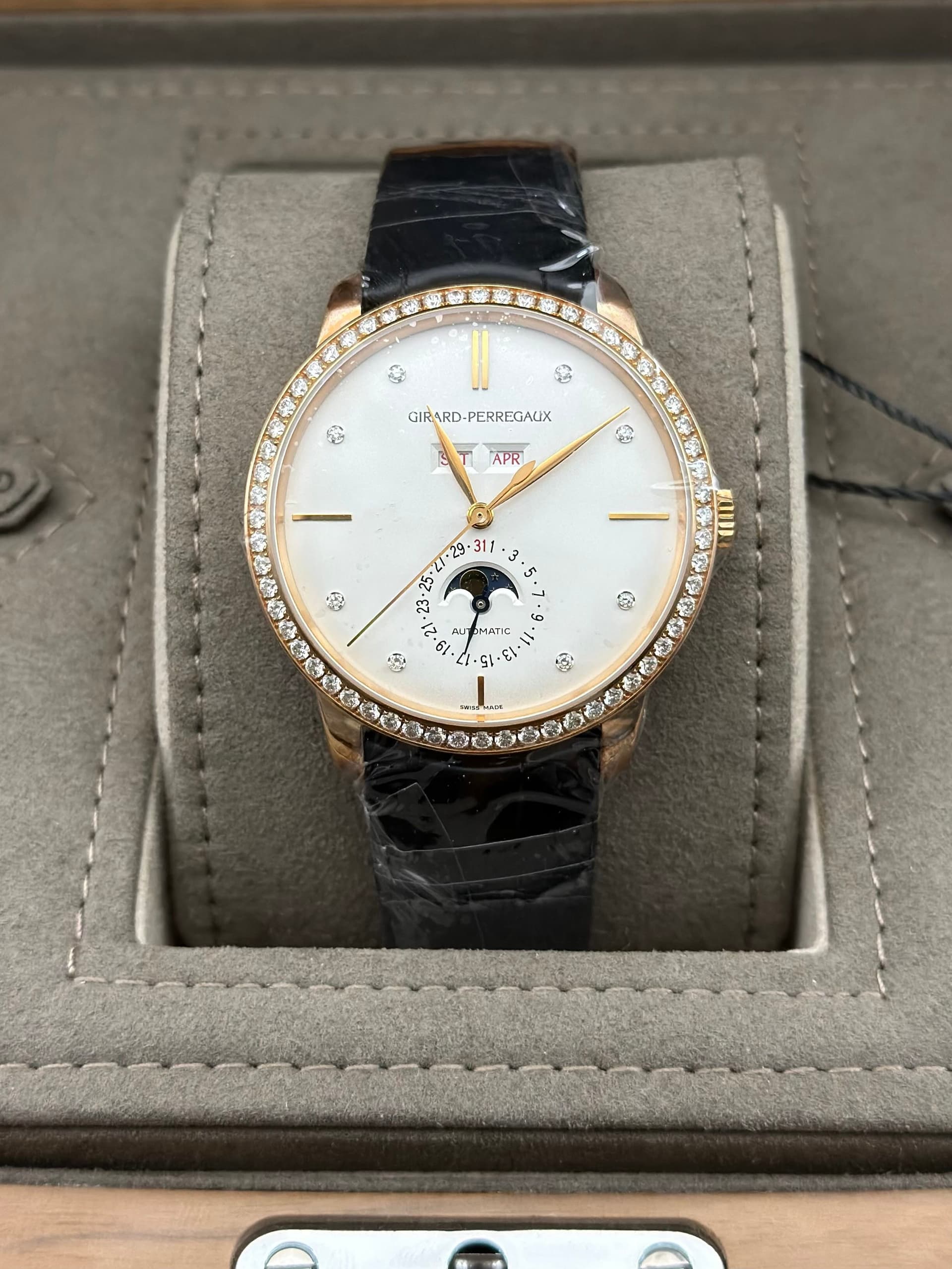 Girard-Perregaux Laureato