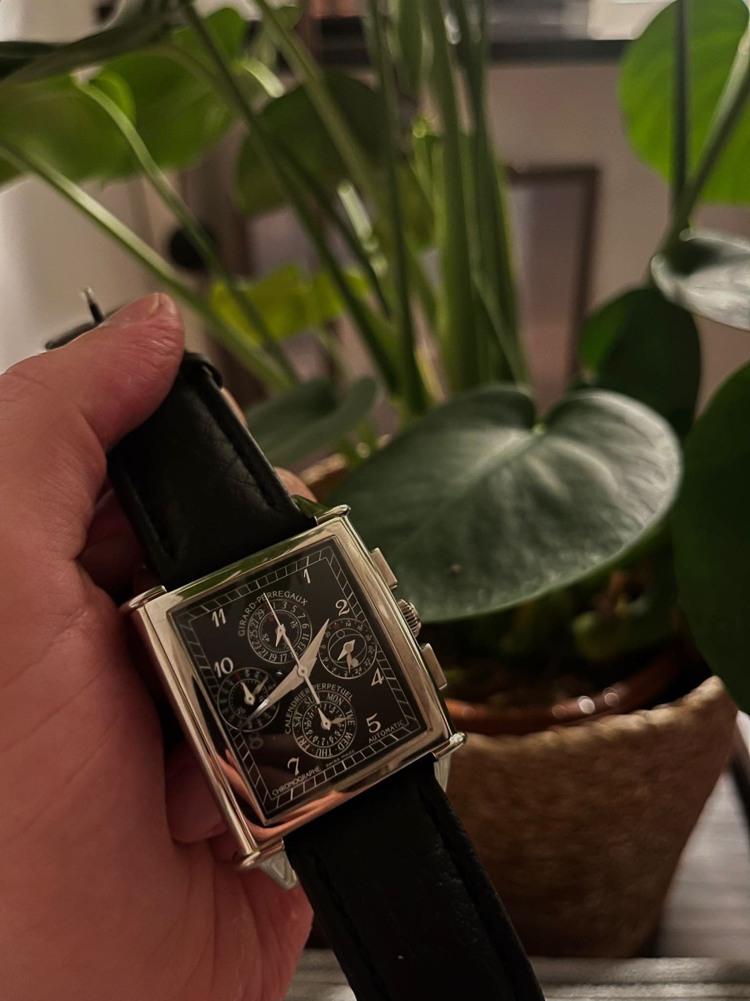Girard-Perregaux Vintage 1945 Perpetual Calendar