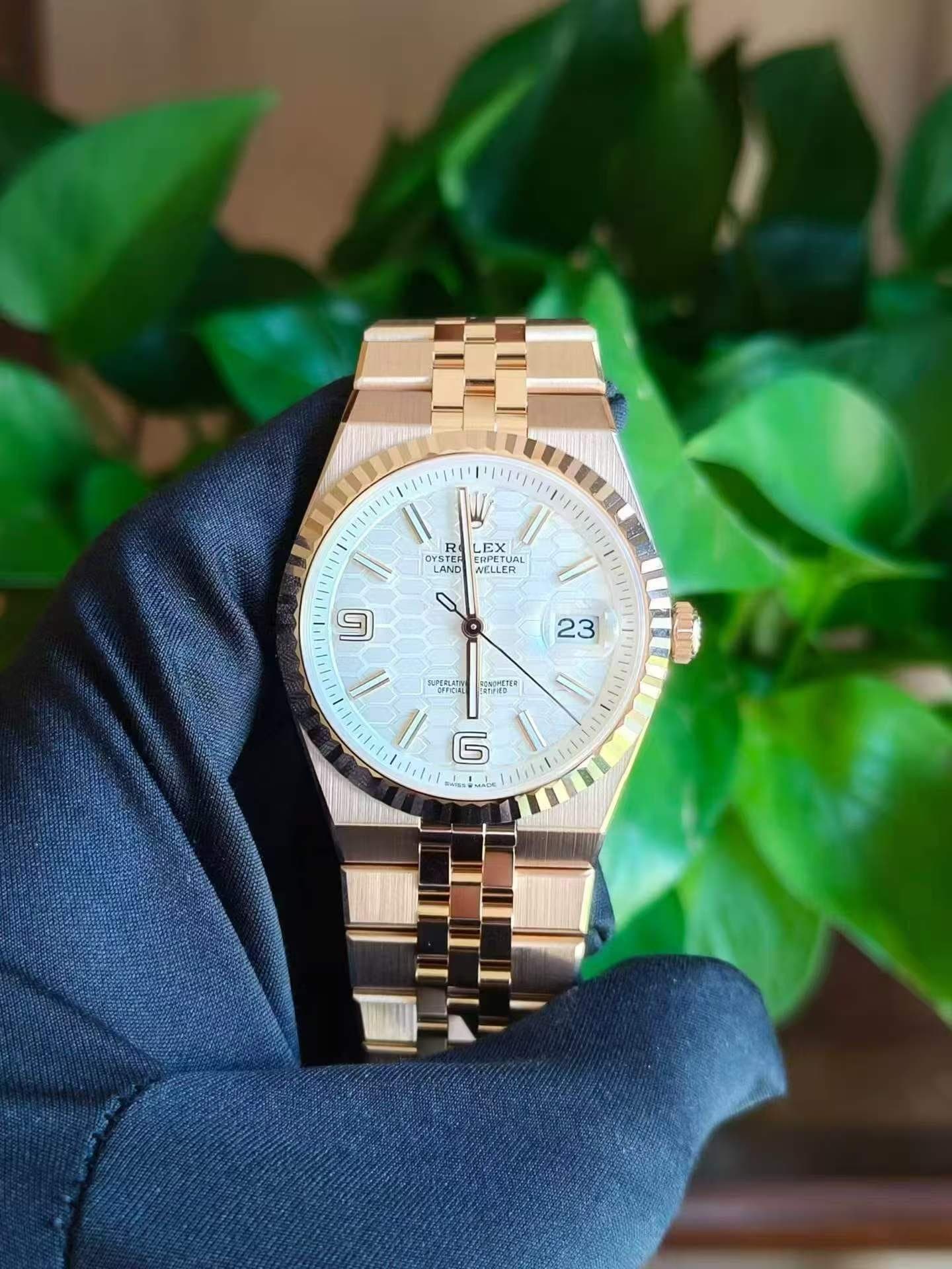Rolex Land-Dweller