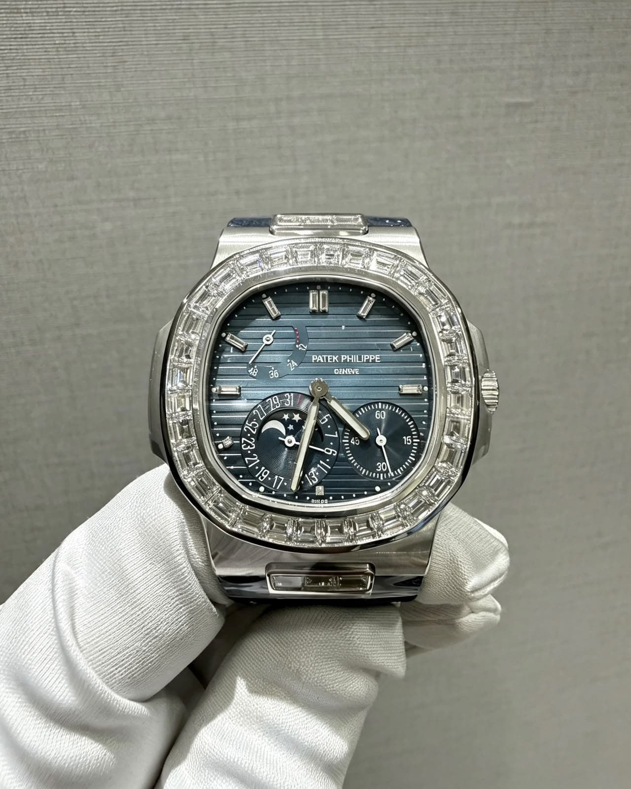 Patek Philippe Nautilus Travel Time