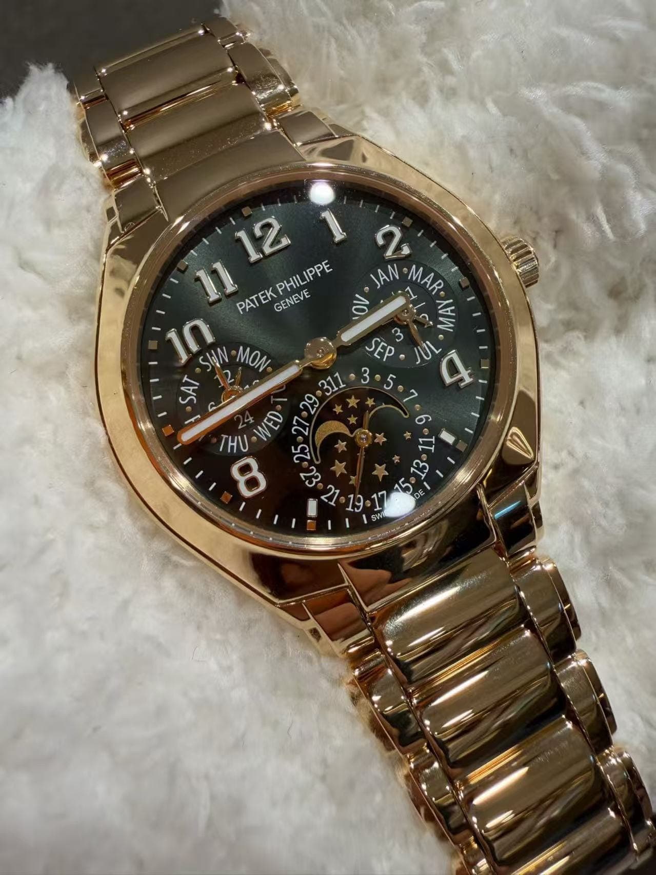 Patek Philippe Cubitus