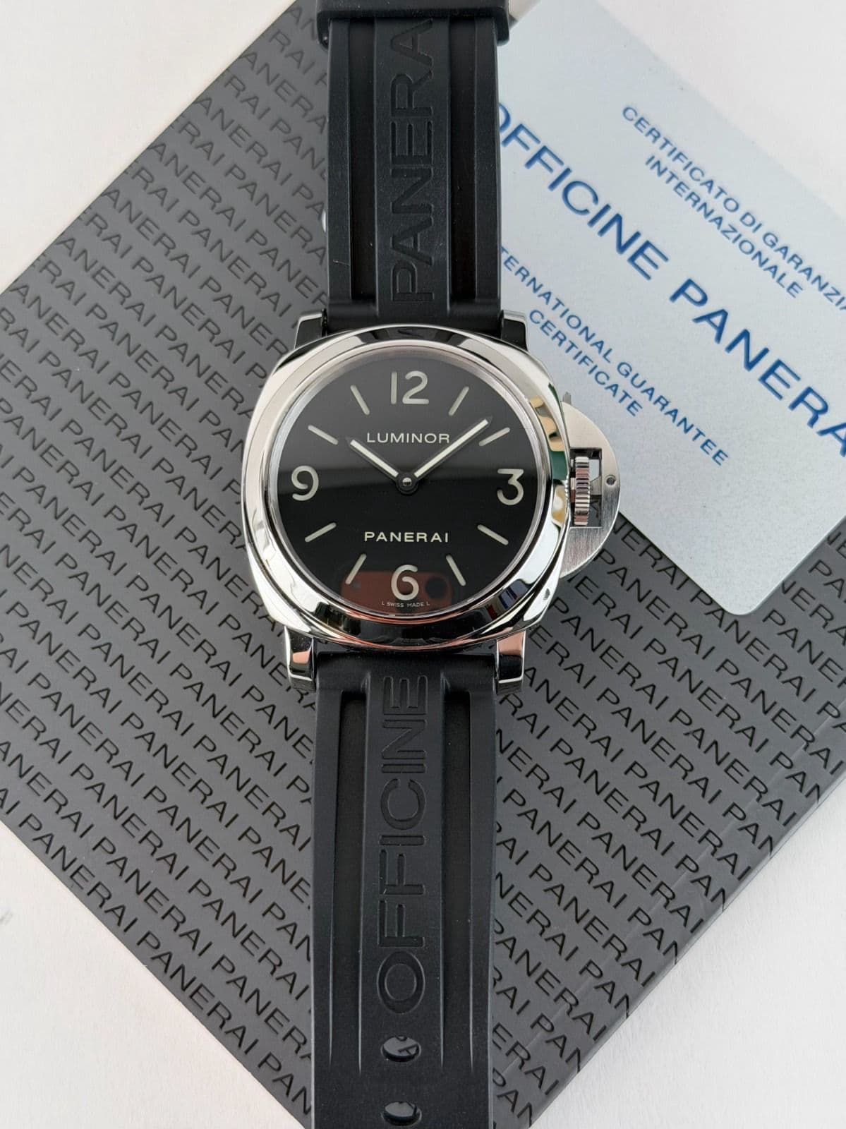 Panerai Luminor Base