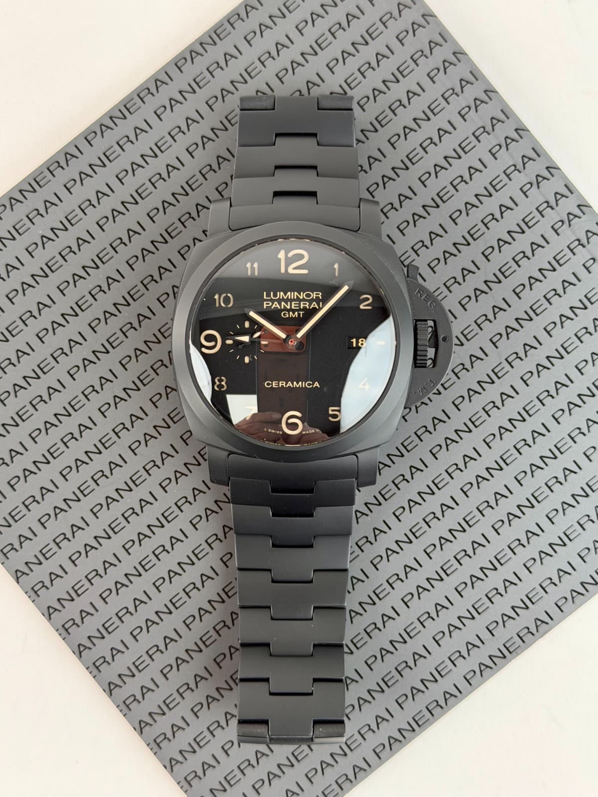 Panerai Luminor 1950 3 Days GMT Ceramica