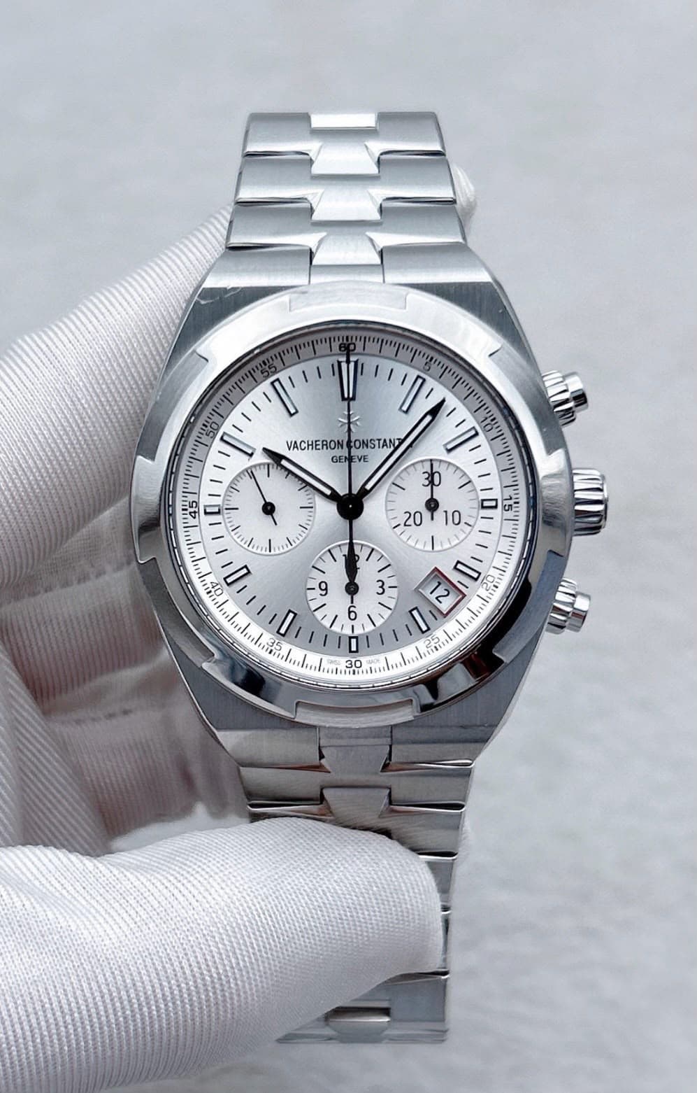 Vacheron Constantin Overseas