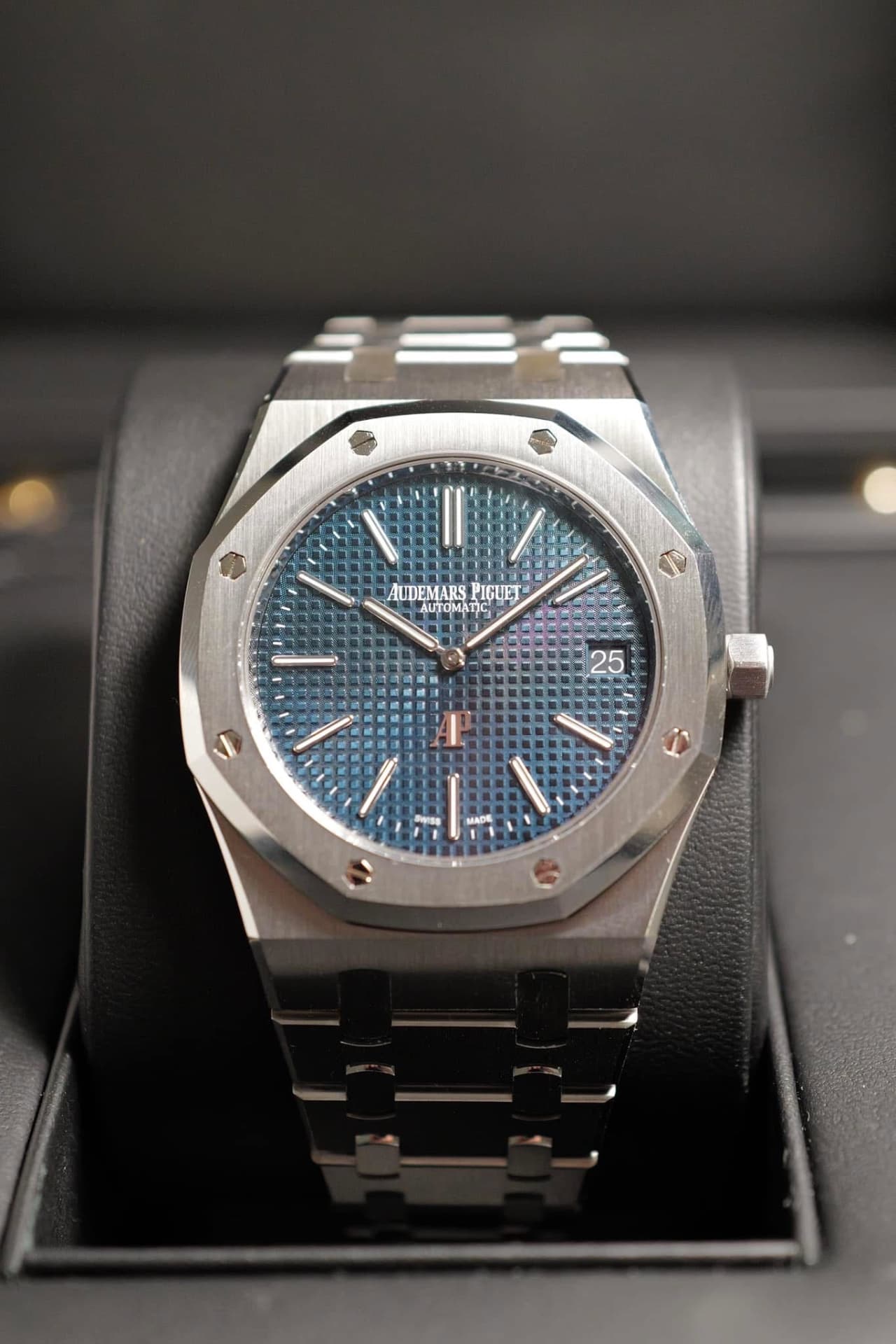Audemars Piguet Royal Oak Jumbo Extra-Thin