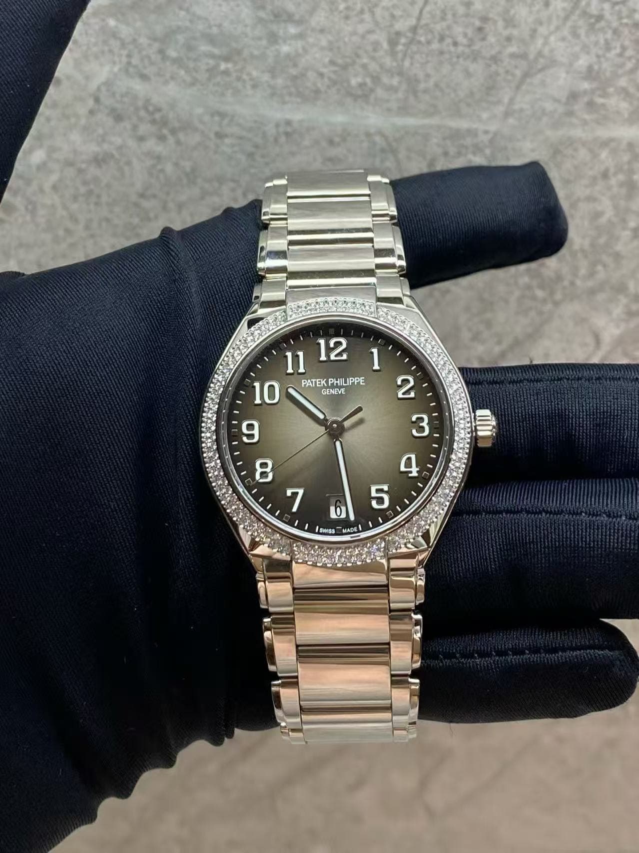 Patek Philippe Twenty~4 Automatic