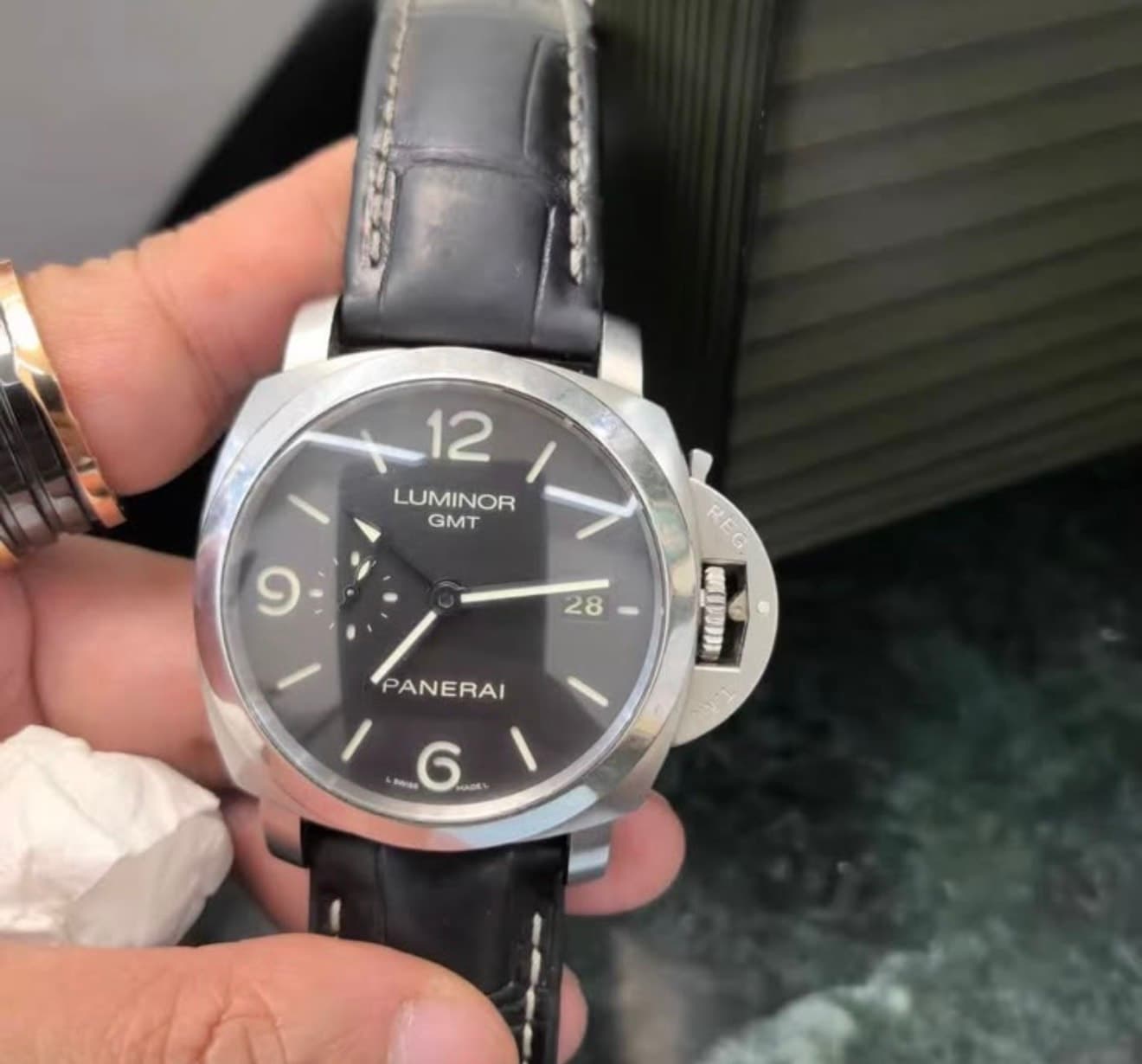 Panerai Luminor 1950 3 Days GMT Power Reserve