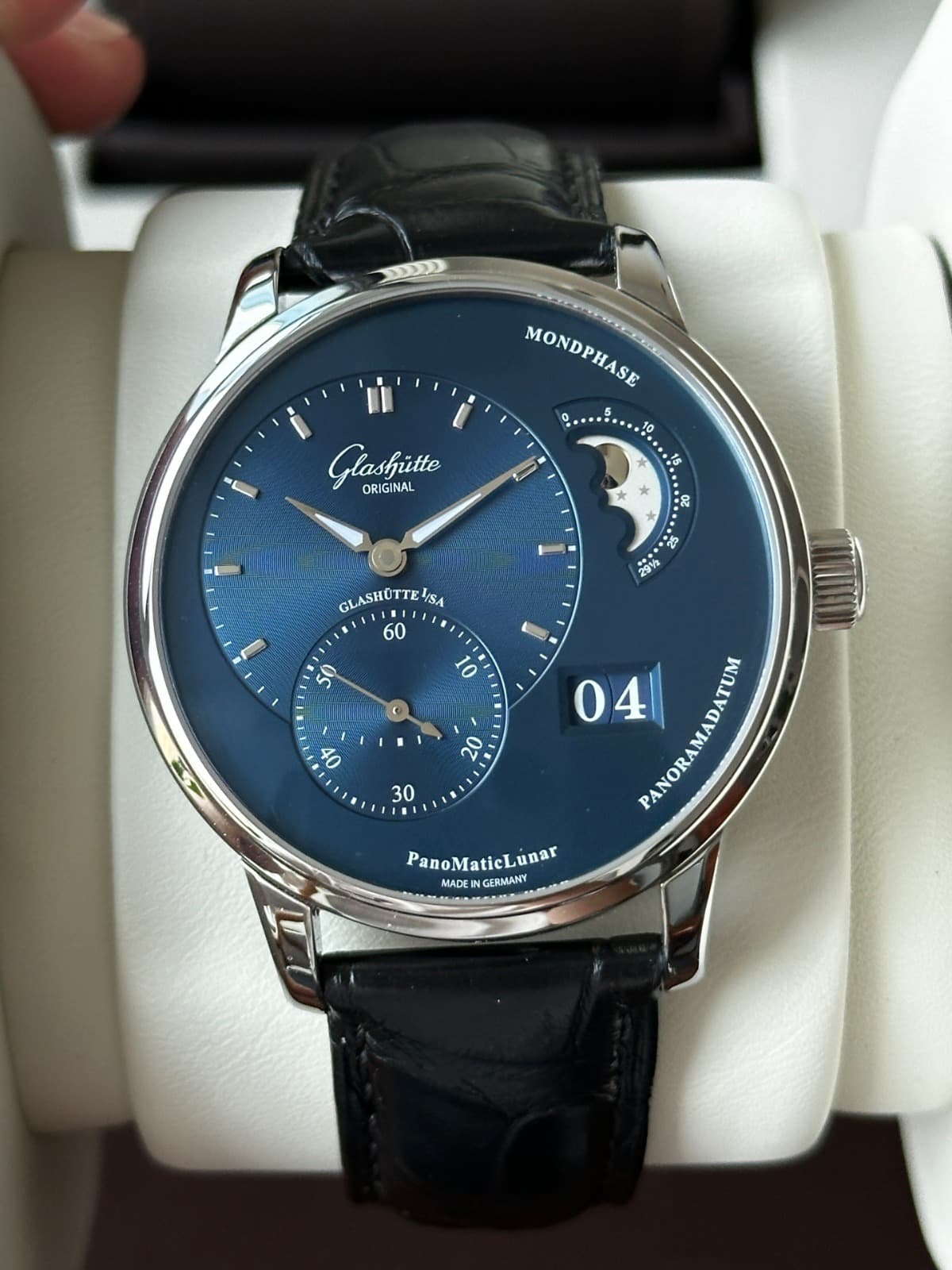 Glashütte Original Senator Excellence Panorama Date Moon Phase