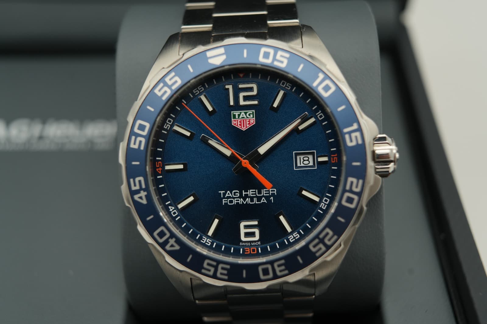 TAG Heuer Formula 1 Date