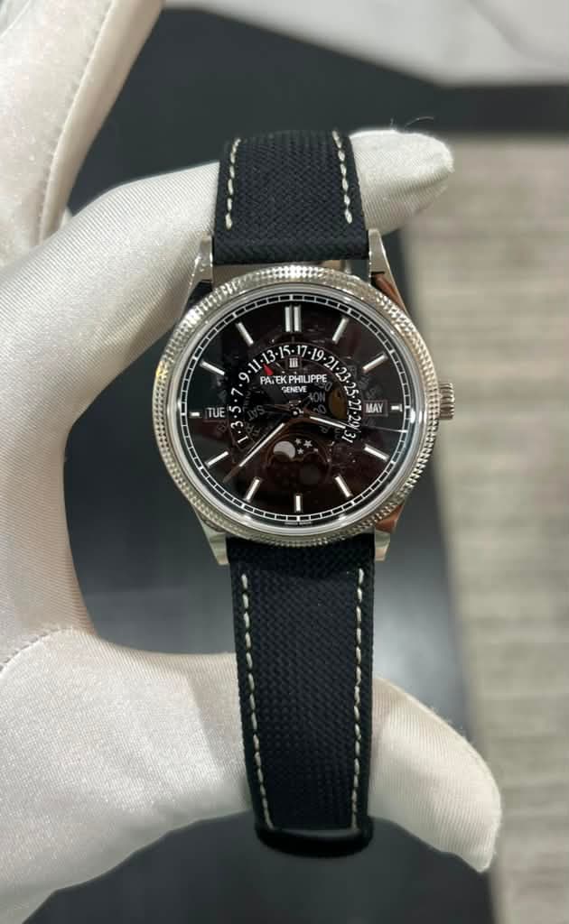 Patek Philippe Calatrava Weekly Calendar
