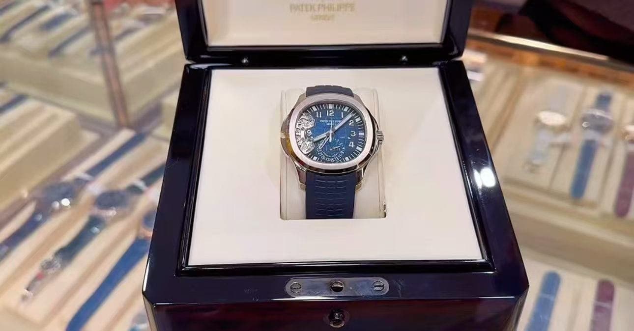 Patek Philippe Aquanaut Travel Time
