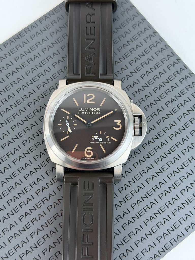 Panerai Luminor 1950 3 Days GMT Power Reserve