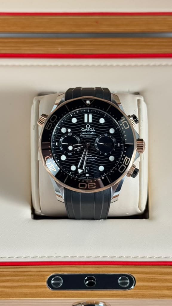 Omega Speedmaster Racing