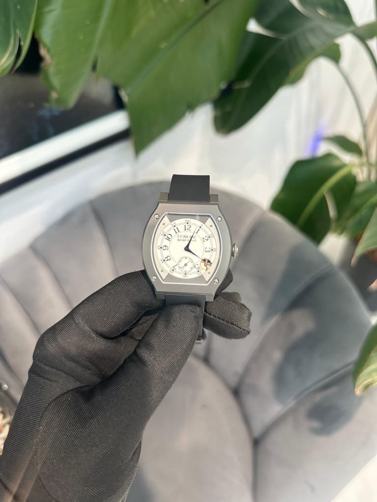 F.P. Journe Elegante