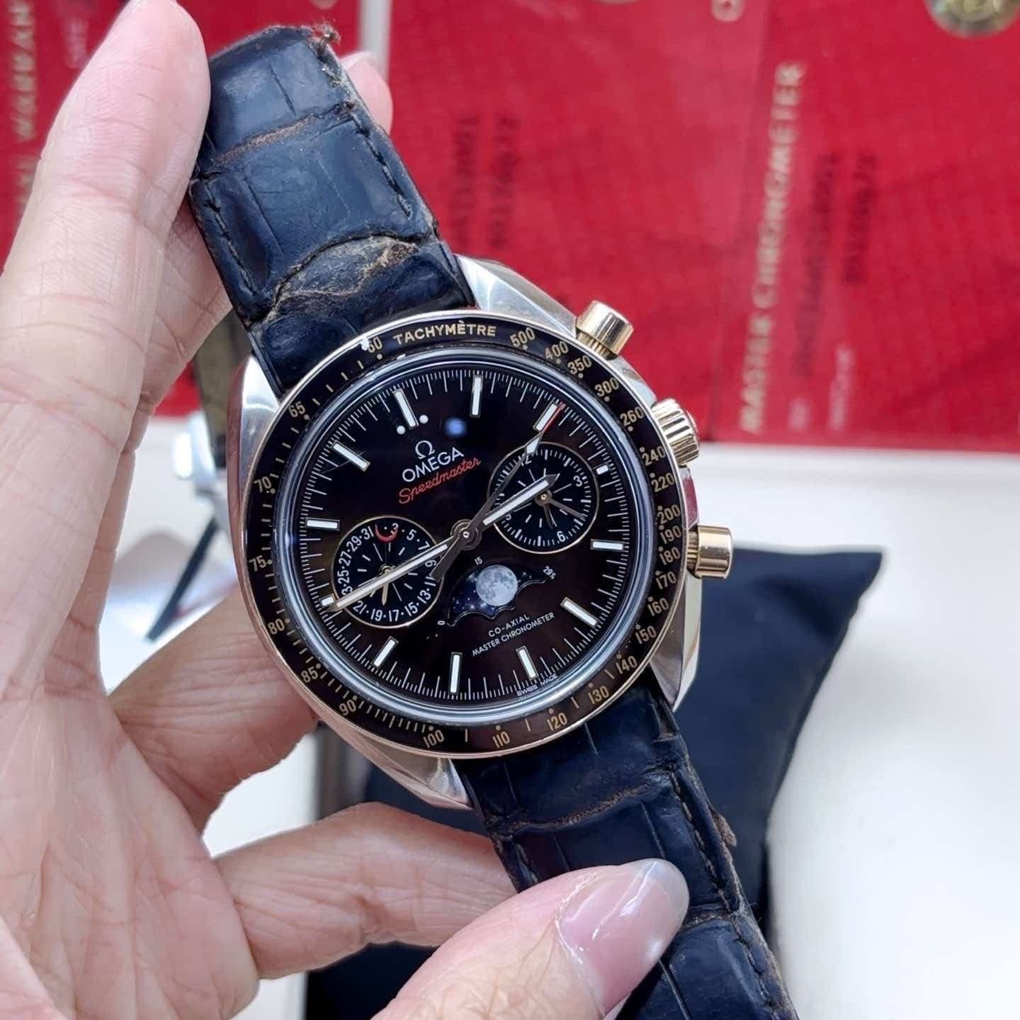 Omega Speedmaster Moonwatch Professional