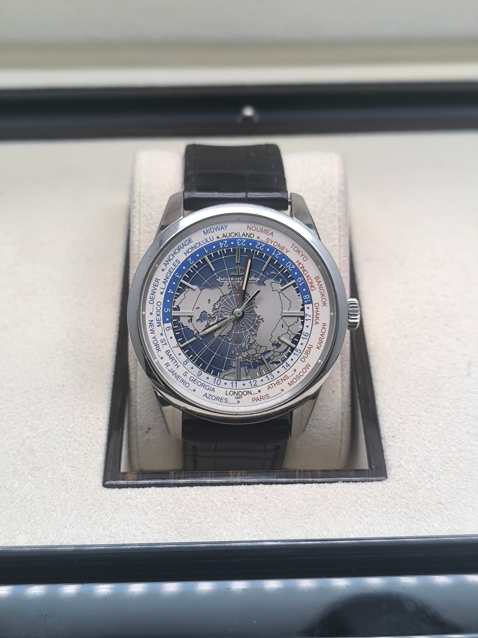 Jaeger-LeCoultre Master Ultra Thin Moon