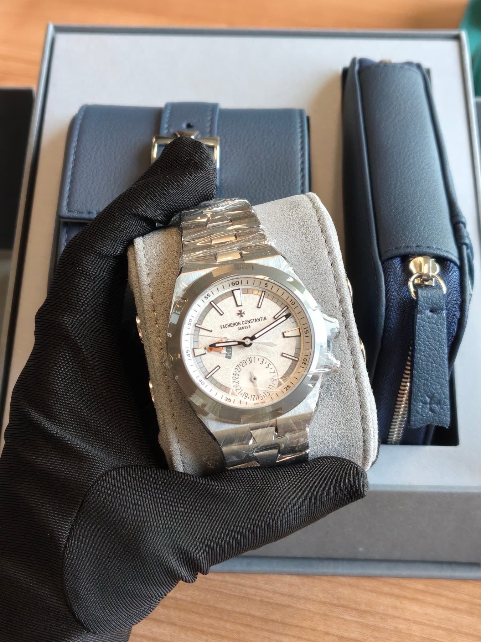 Vacheron Constantin Overseas