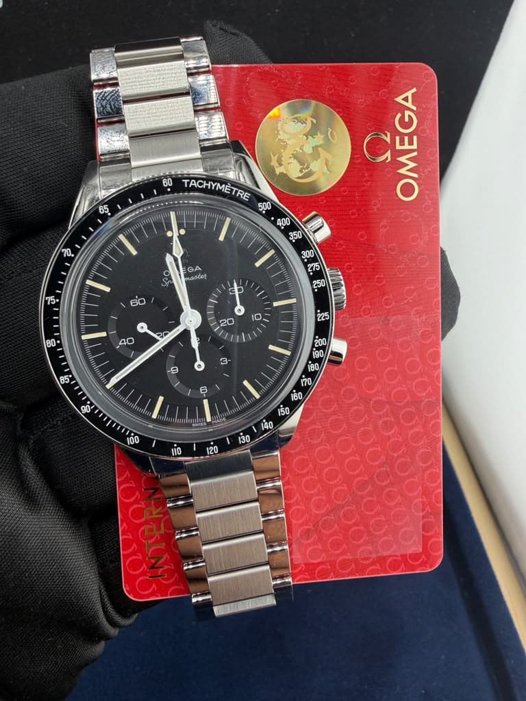 Omega Speedmaster Moonwatch