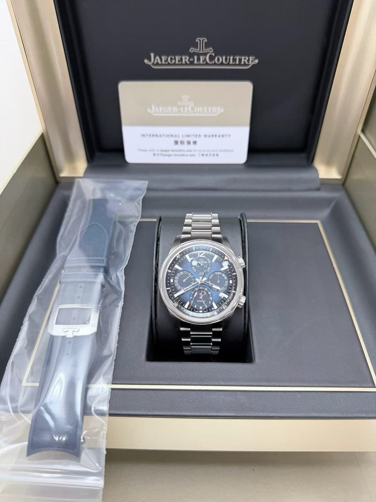 Jaeger-LeCoultre Master Ultra Thin Moon