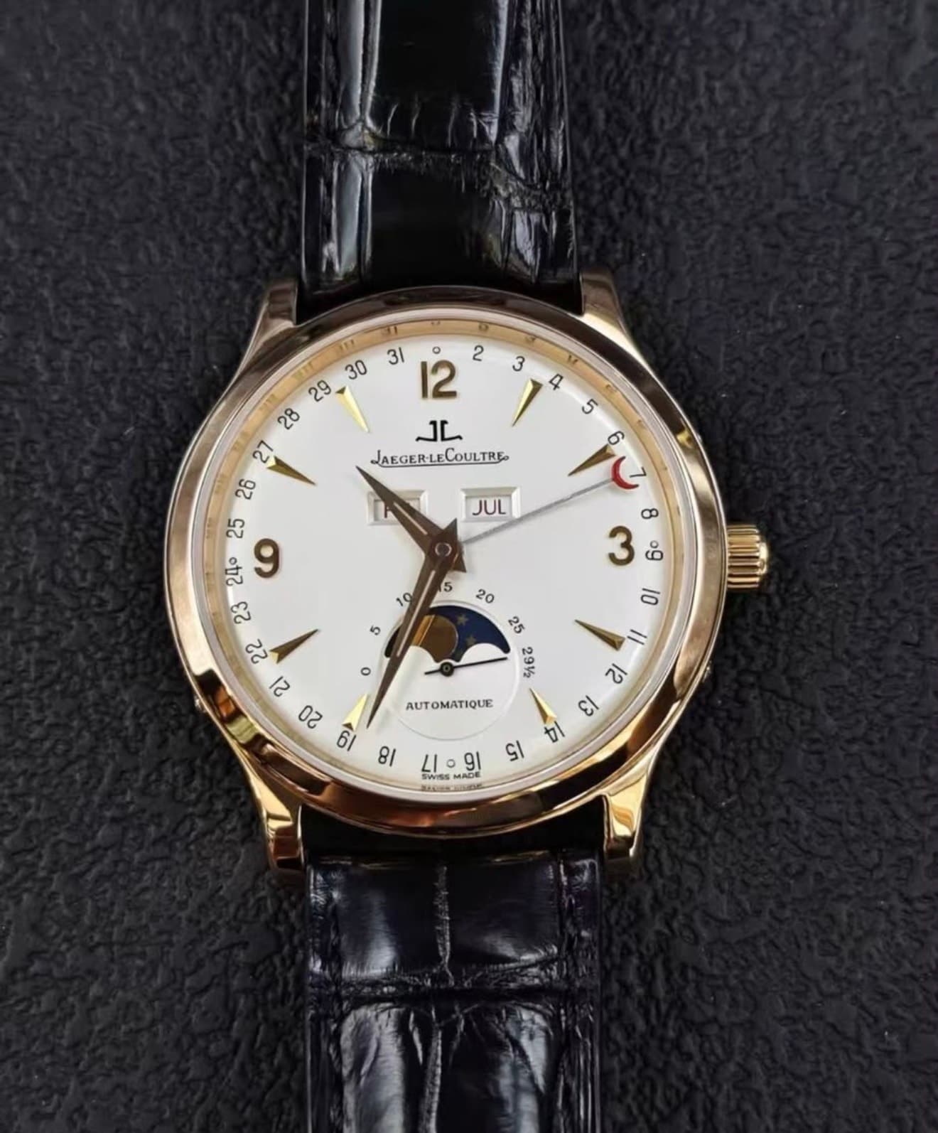 Jaeger-LeCoultre Master Ultra Thin Moon