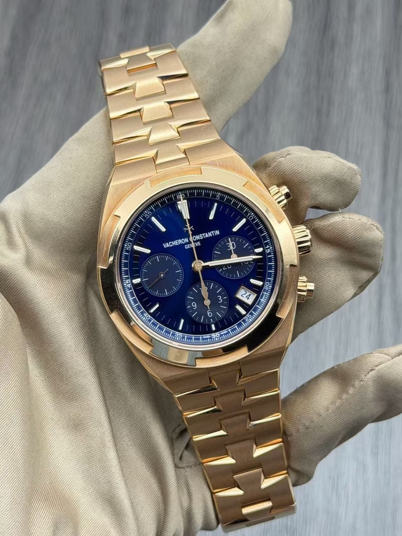 Vacheron Constantin Overseas