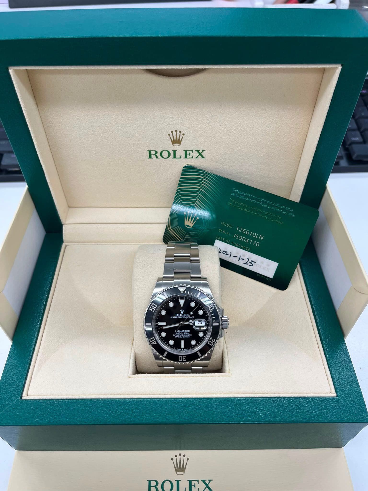 Rolex Submariner Date