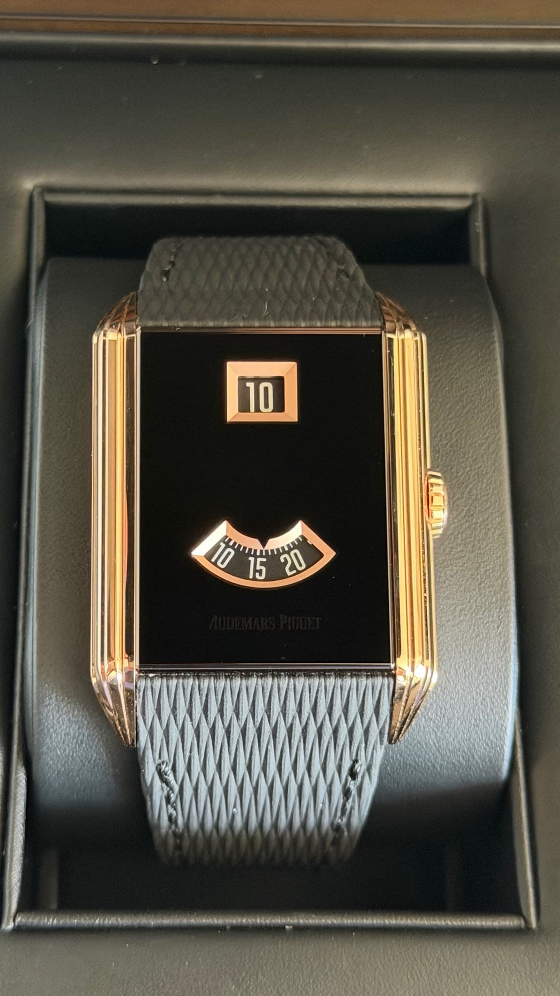 Audemars Piguet Neo Frame Jumping Hour