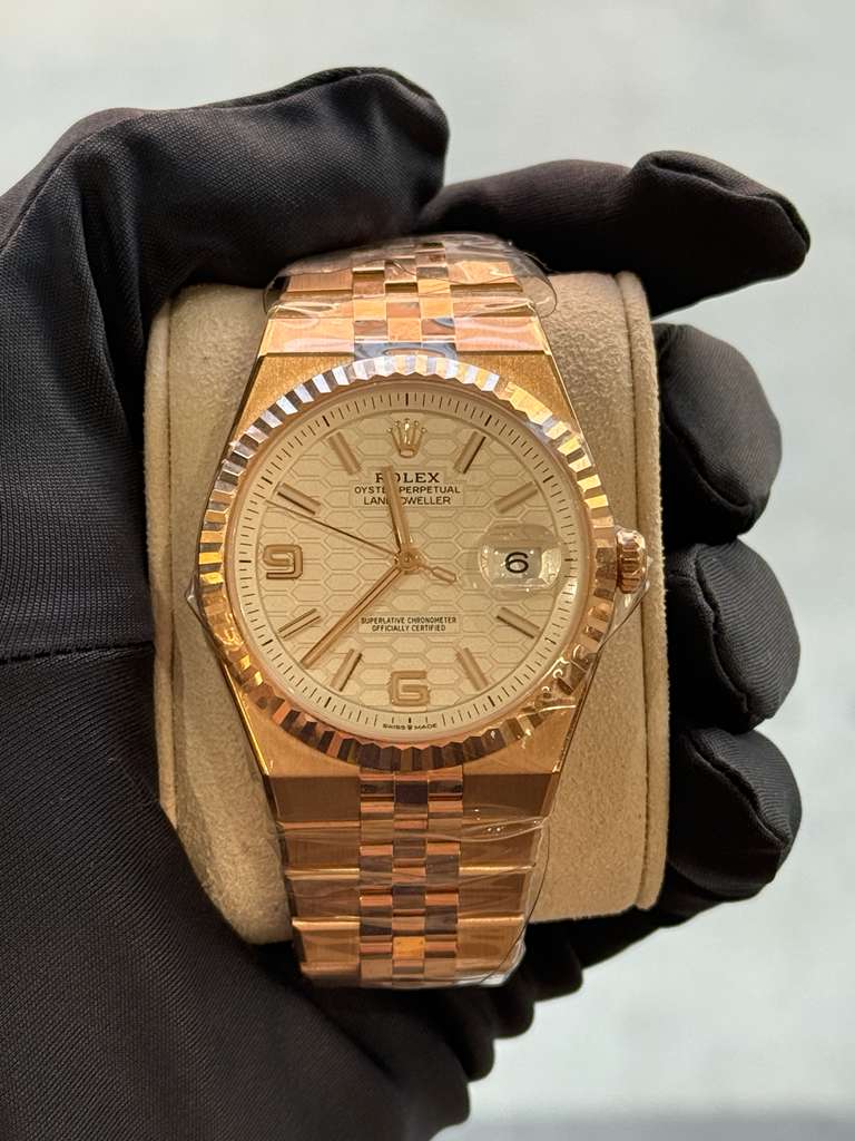 Rolex Land-Dweller