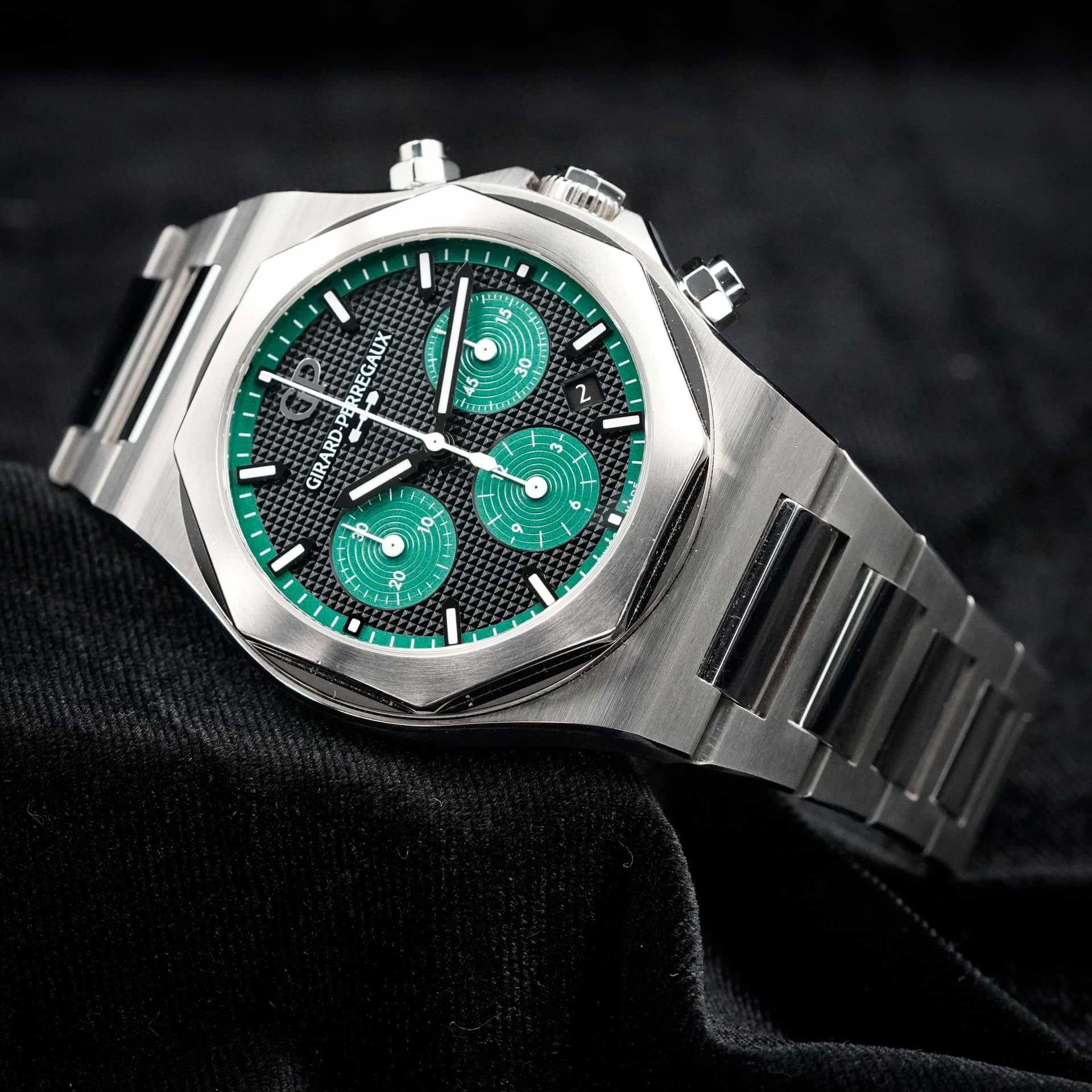 Girard-Perregaux Laureato