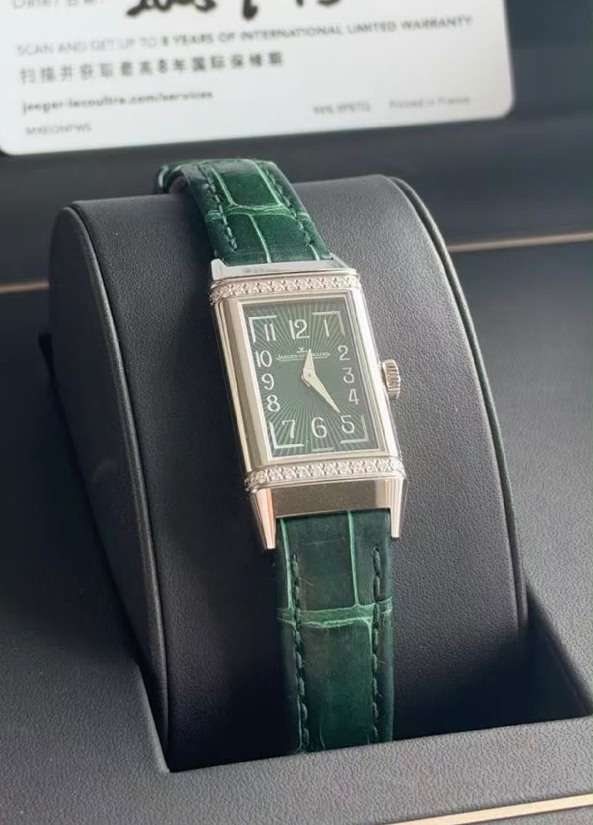 Jaeger-LeCoultre Master Ultra Thin Moon