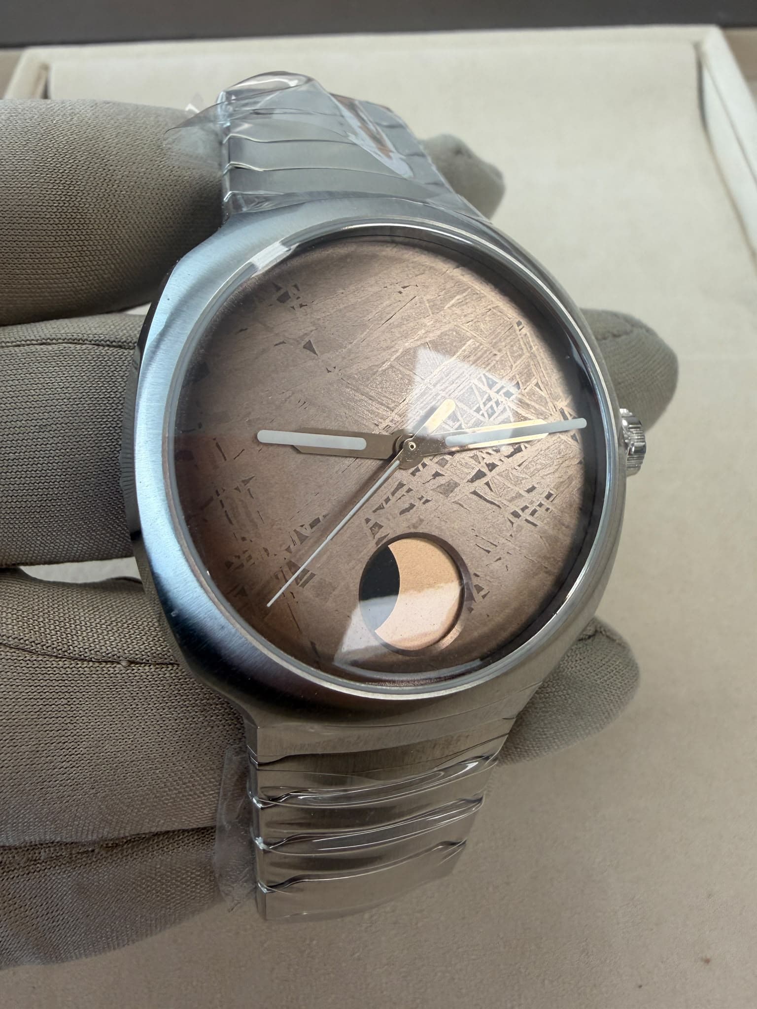 H. Moser & Cie. Streamliner Perpetual Moon Concept Meteorite