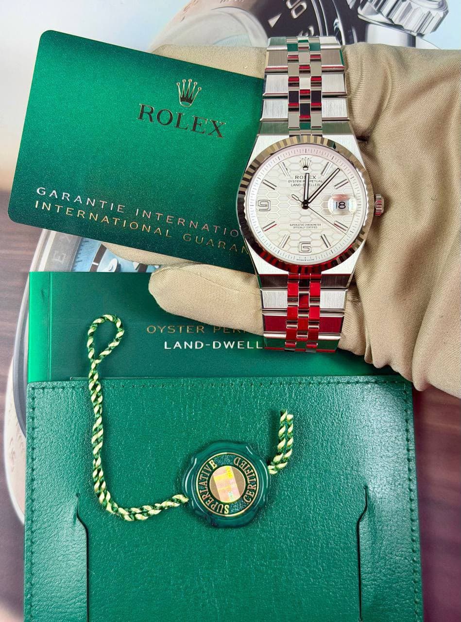 Rolex Land-Dweller 40