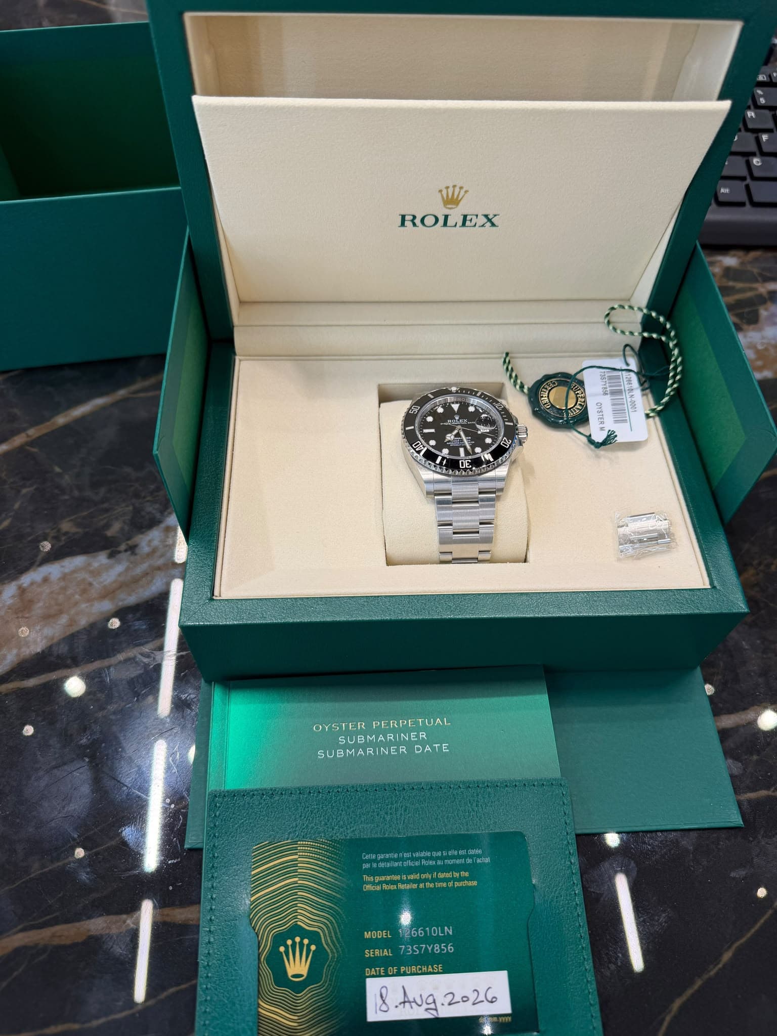 Rolex Submariner Date